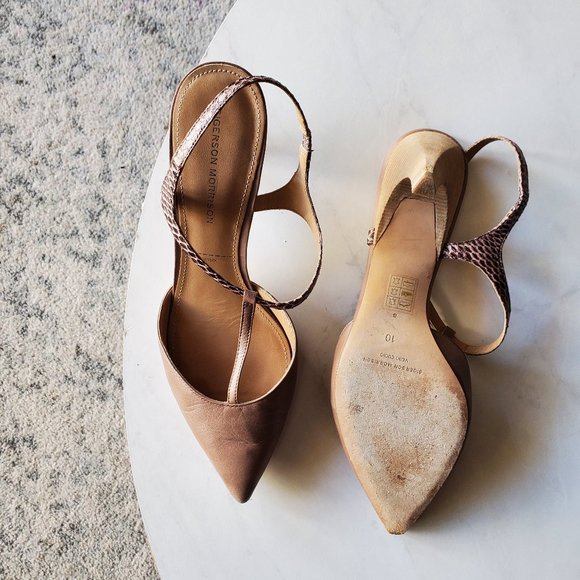 Sigerson Morrison T Strap Pointed Toe Pumps - Picture 3 of 5